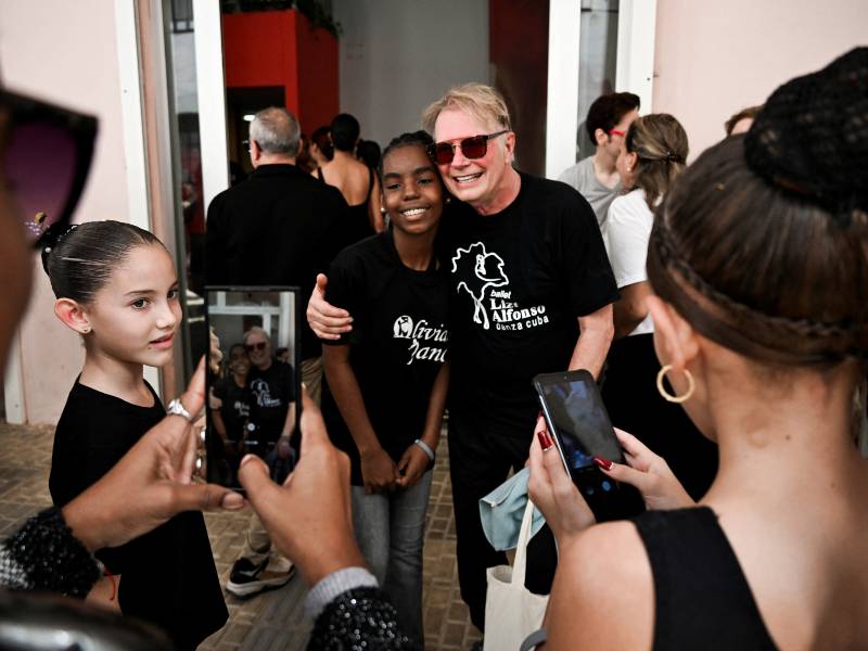 Coreografo de Michael Jackson da clase en Cuba