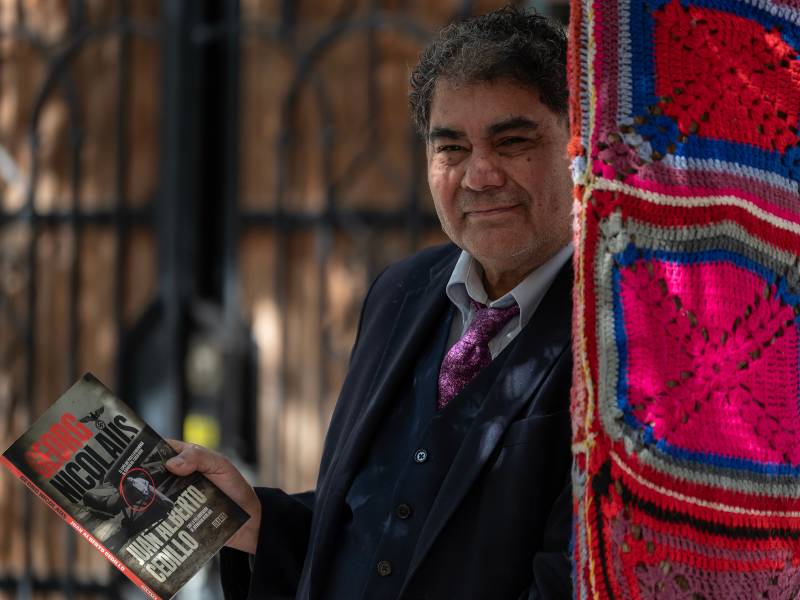 Escritor mexicano Juan Cedillo