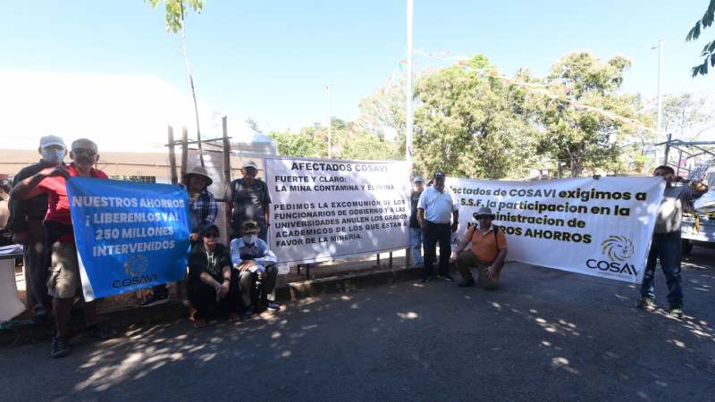 Parte de los integrantes de Afectados Cosavi durante el evento.
Foto EDH/ Menly González