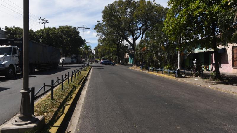 Así luce actualmente la Avenida Independencia. Foto: EDH / Menly González