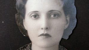 La escritora Claudia Lars en una foto de su álbum familiar.