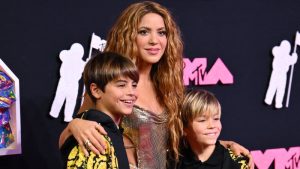 shakira lanzamiento musica hijos
