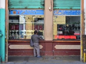 Venta por 3,9 millones de dólares de edificio Letona ubicado en el Centro Histórico de San Salvador. Sobre la 4a avenida norte y la calle Delgado, cerca del Teatro Nacional.