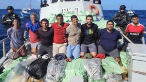 En 78 bultos eran transportados los 1,562 kilos de droga. Foto: X/@nayibbukele