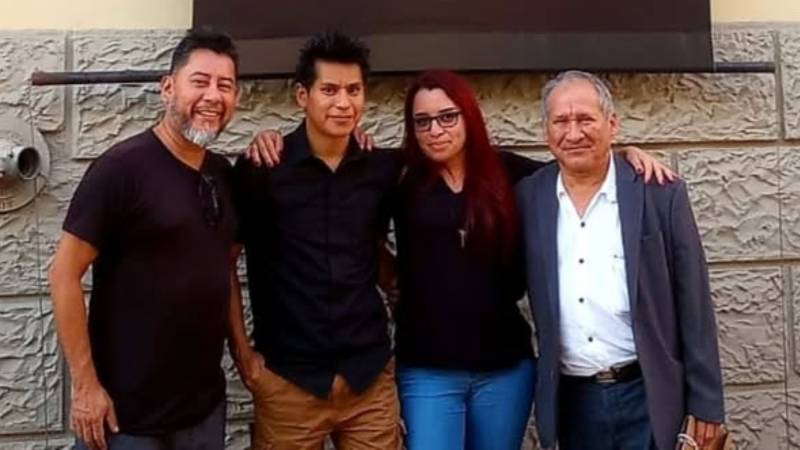 Fotografía de archivo de Óscar Pérez (i), Aníbal Vásquez, Jennifer Calderón y Romeo Galdámez, en la celebración del 85 aniversario del IHCI, en febrero de 2024. / 