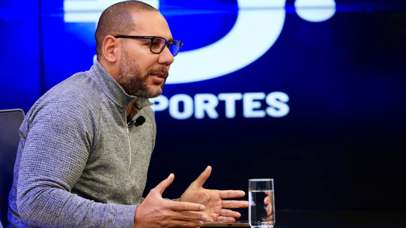 Yamil Bukele Bolillo Gomez Selecta 01