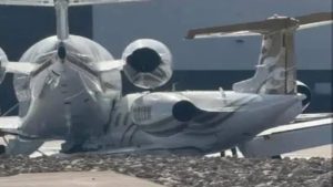 Datos de vuelo de ADS-B Exchange revelan que la aeronave partió de Austin, Texas, la tarde del accidente, aunque el plan de vuelo no es de acceso público.