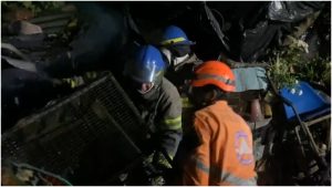 El lugar quedó reducido a escombros. Foto / Cuerpo de Bomberos