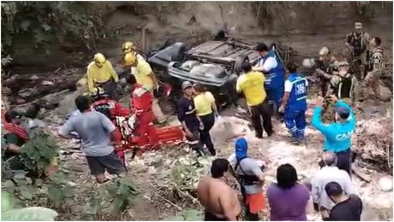 Cuerpos de socorro trabajaron en conjunto para recuperar el cadáver. Foto / Cortesía Comandos de Salvamento
