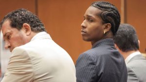 El rapero A$AP Rocky, Rakim Mayers de nacimiento, durante el juicio en su contra celebrado en Los Ángeles, California, Estados Unidos en el que ha sido declarado inocente de dos cargos por un ataque con una pistola.