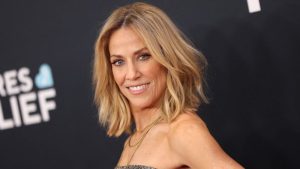 Sheryl Crow vende su Tesla para protestar contra Musk