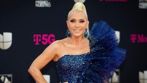 Yuri y Ángela Aguilar nueva versión de La Maldita Primavera