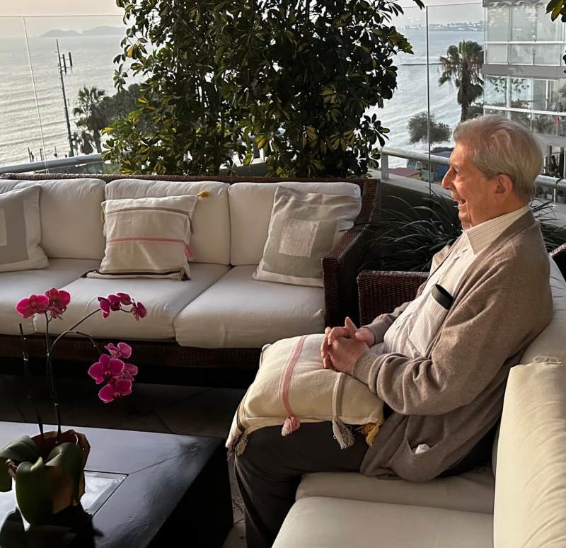 Mario Vargas Llosa