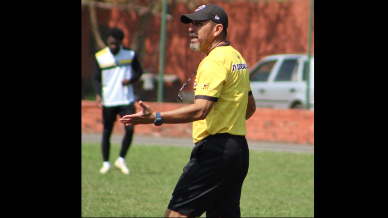 El DT Memo Rivera, ya en funciones con los fronterizos. Foto: Cortesía 11 Deportivo

