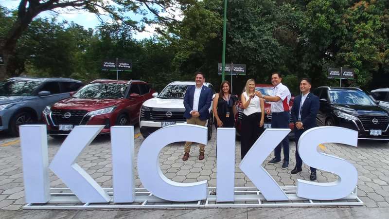 La nueva flota adquirida consta de 25 Nissan Kicks, 1 panel y un pick up cama larga. / 