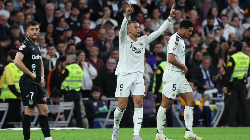 Mbappé celebra un gol ante Leganés. Foto EDH/AFP.