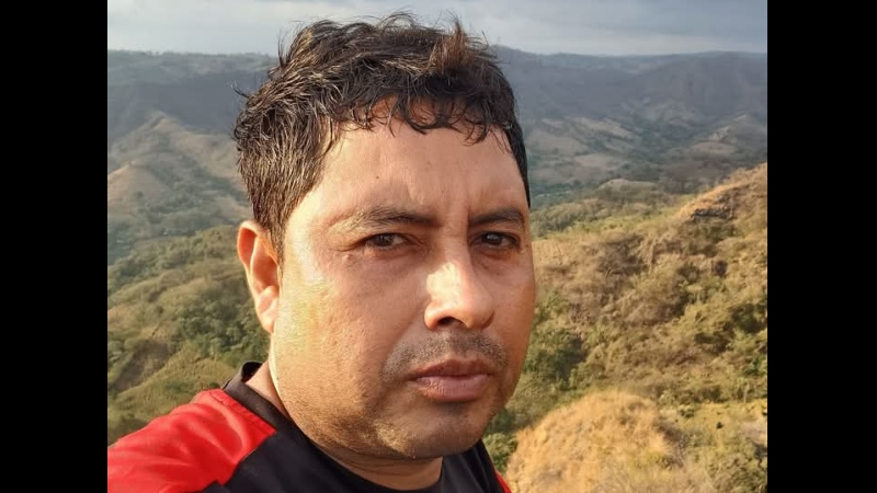  Jonny Guillén falleció ahogado luego de ser arrastrado por el mar. / 
