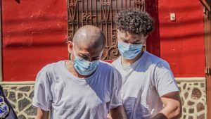 José Otoniel Menéndez y Oscar Elías García seguirán en prisión mientras avanza la investigación en su contra. Foto: FGR