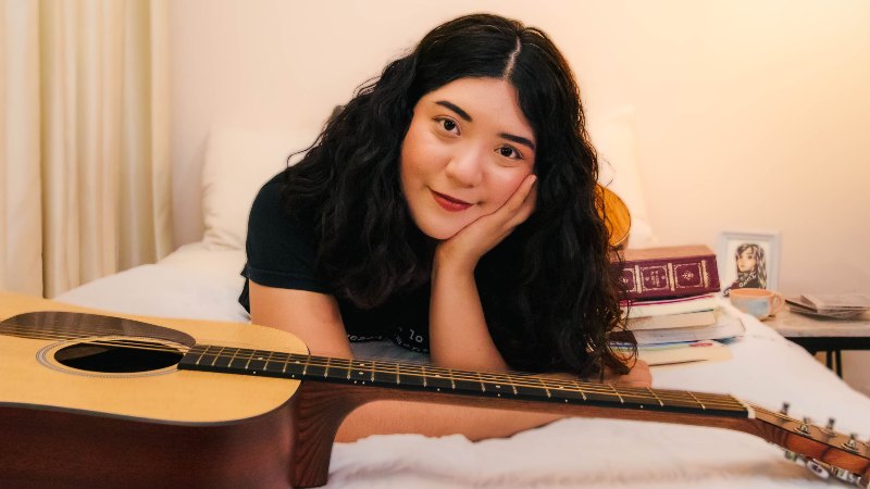 Carol Hills, por más de una década, ha trabajado con dedicación en cada uno de sus trabajos musicales.