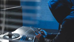 Violencia digital y reformas legales encaminadas a silenciar la pluralidad de opiniones