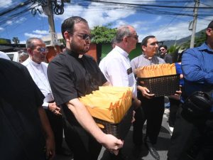 Iglesia Catolica derogar mineria