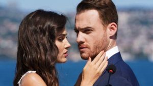 Las series turcas que se emiten en plataformas de streaming están triunfando entre el público ruso, como 