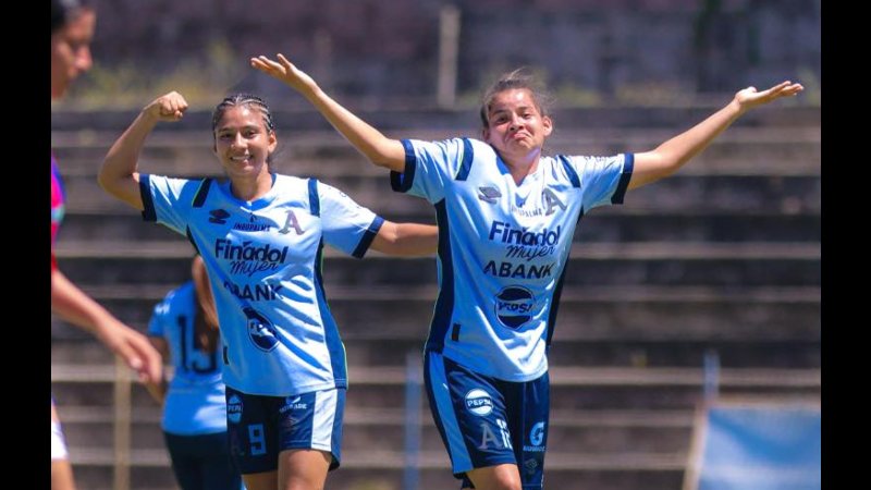 Paola Calderón y Génesis Carpio de Alianza Women celebran ante CD FAS en partido de la fecha 9 del Clausura 2025. Foto: Cortesía Alianza Women