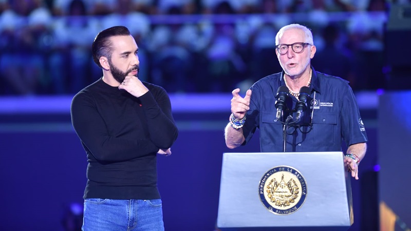 Nayib Bukele y Alejandro Gutman