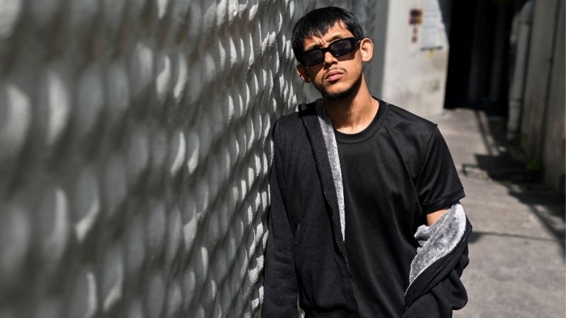 Dasokeii es un talento salvadoreño que canta, compone y produce música. / 