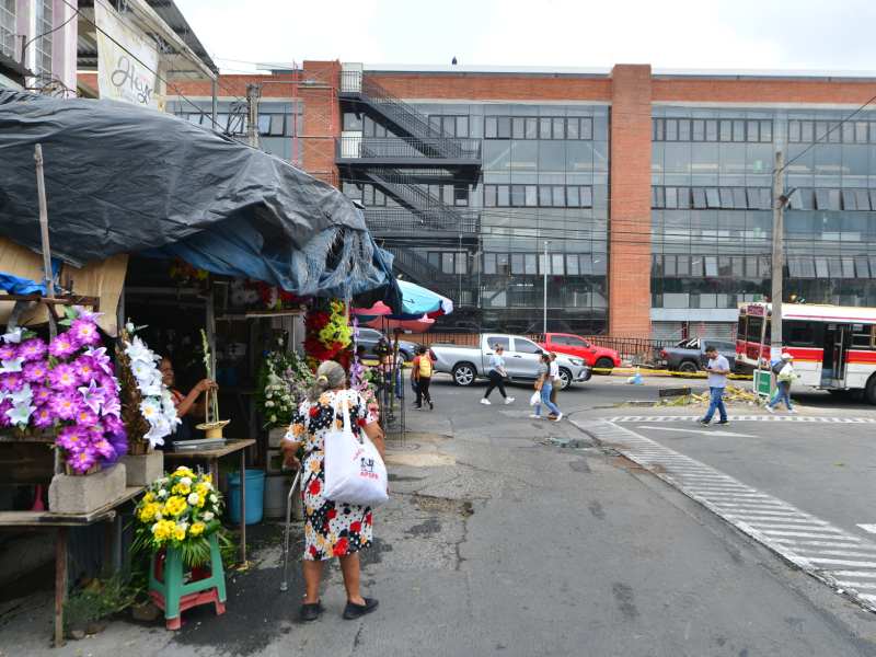 Avances de la construcción del nuevo Mercado San Miguelito. Vendedores informales, comerciantes.