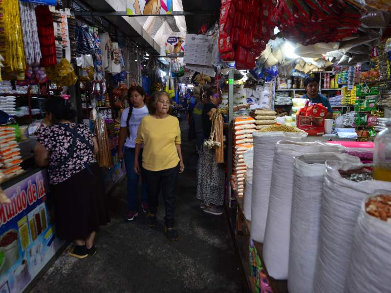 Avances de la construcción del nuevo Mercado San Miguelito. Vendedores informales, comerciantes.