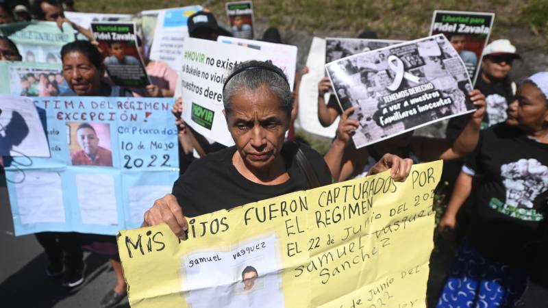 Familias de víctimas del régimen abogan por los inocentes detenidos. Foto Francisco Rubio