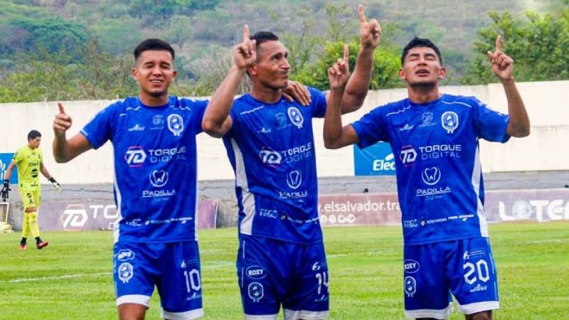 Fuerte San Francisco gano 1 a 0 a los albos de Alianza en el estadio Correcaminos de Gotera. 
Foto EDH/Cortesía Fuerte San Francisco / 