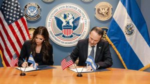 Salvadoreños preaprobados ingresarán más rápido a aeropuertos de EE.UU. tras acuerdo