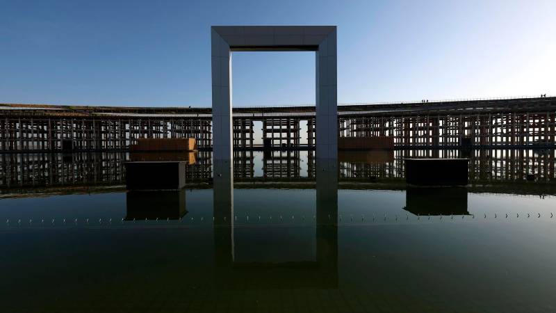 Vista general del anillo desde el techo, durante la jornada de prensa previa a la inauguración de la Expo 2025 Osaka, Kansai, Japón. / 