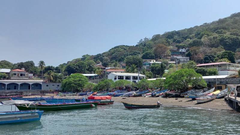 Joven de 20 años se encuentra desaparecido tras volcar la lancha en que viajaba en la isla Meanguera del Golfo / 