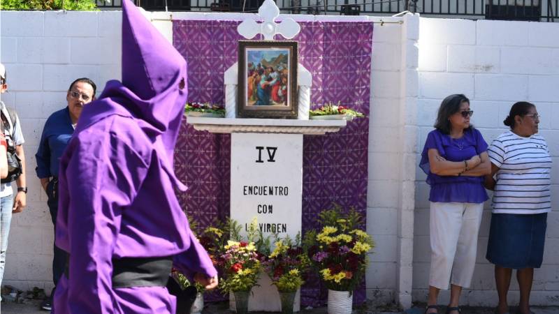 Via Crucis San Salvador iglesia El Calvario Semana Santa