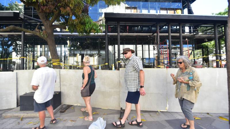 ML construcción plaza universitaria centro san salvador