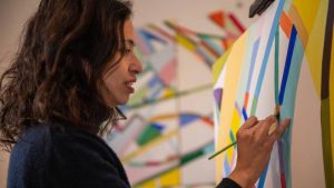 Pintora Gothy López lleva su arte a la Santa Sede