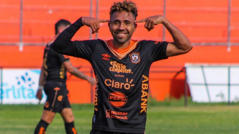 Santos Ortiz CD Aguila Clausura 2025