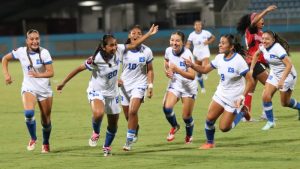 Selecta Femenina Sub-17 El Salvador Trinidad y Tobago