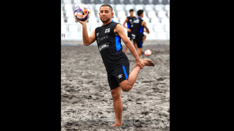 Selecta Playera entrenamientos Mundial Seychelles 2025 Frank Velasquez 05