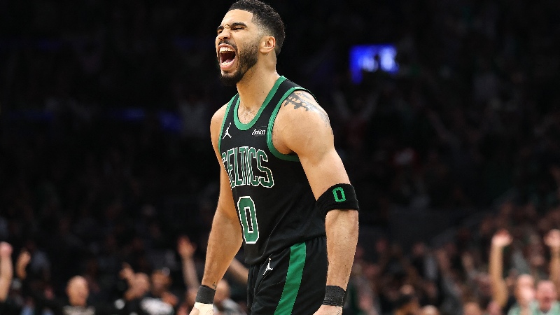 Jayson Tatum, de los Celtics, celebra ante Orlando Magic. Foto EDH/AFP.