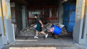 Edificio número 5 del Mercado Central que se incendió en agosto de 2024 y continúa sin tener reparaciones.