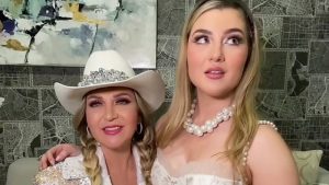 Alicia Villarreal y su hija