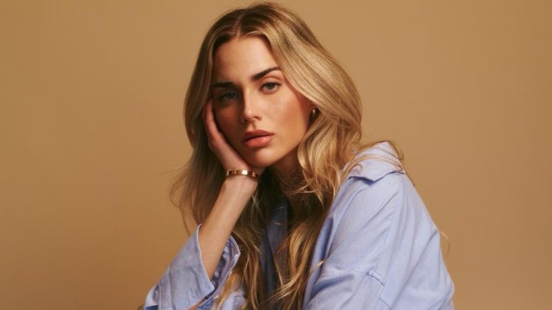 Ariana Altuve es coach holística de salud y creadora de contenido. Lidera proyectos de bienestar y estilo de vida, para que otras mujeres entiendan que no están solas. IG: @ariannaaltuve