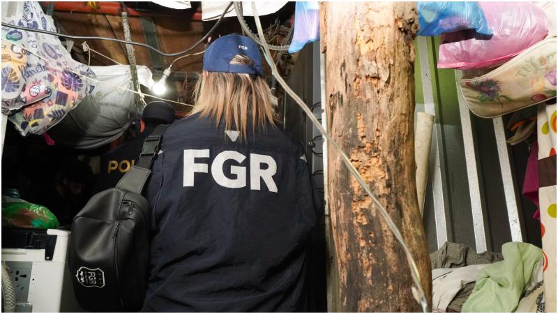 Celulares fueron decomisados durante el operativo y servirán como prueba. Foto / Cortesía FGR