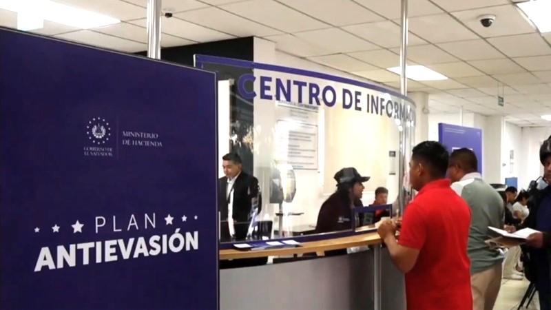 Centros de atención del Ministerio de Hacienda. Foto cortesía