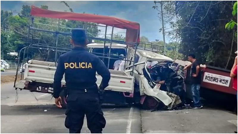 El accidente ocurrió en la carretera Panamericana. Foto / Cortesía PNC