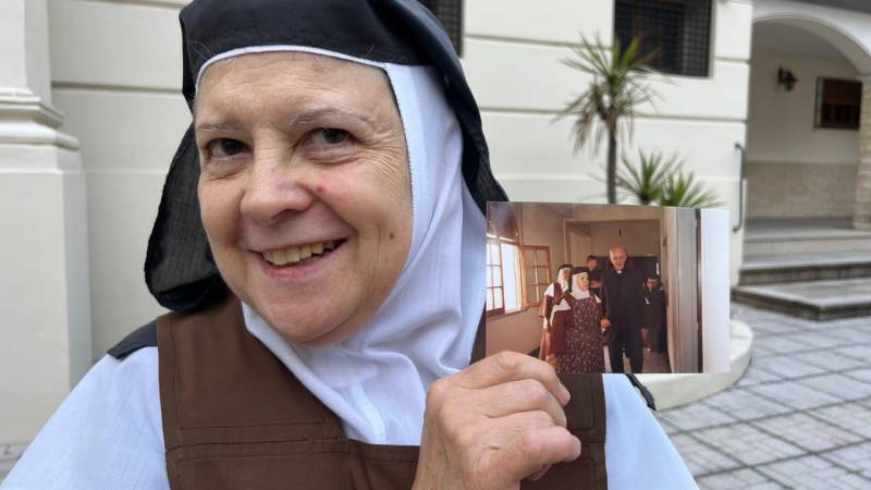historias de Papa Francisco por periodista salvadoreña